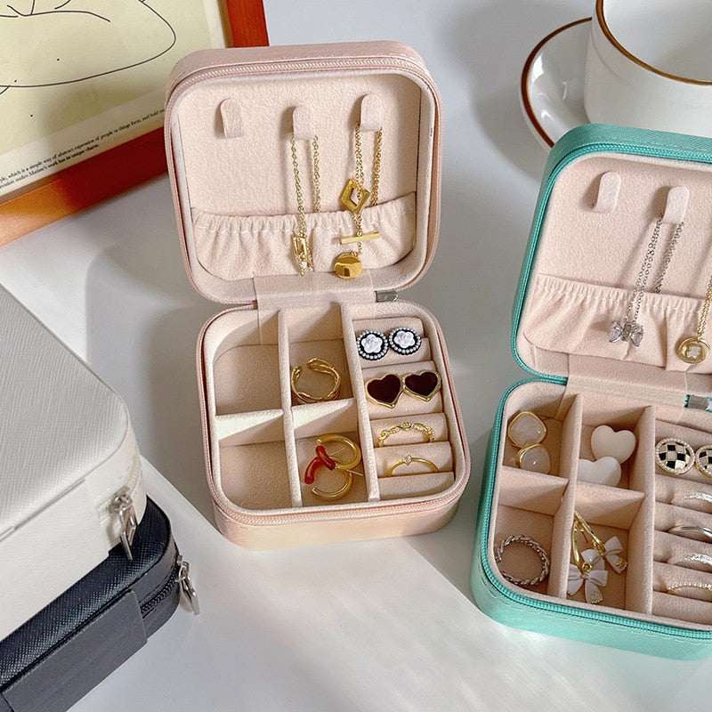 MINI JEWELRY CASE