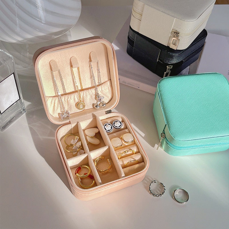 MINI JEWELRY CASE