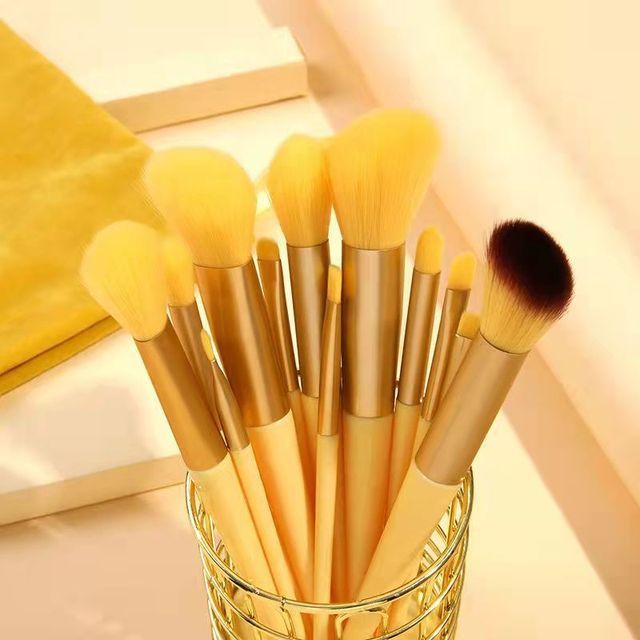 MAKE-UP BRUSHES SET