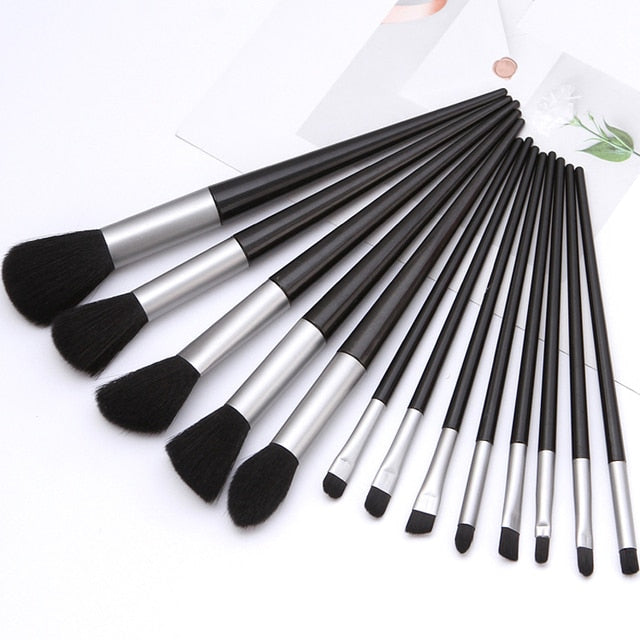 MAKE-UP BRUSHES SET