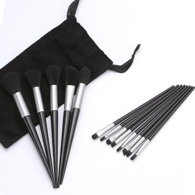 MAKE-UP BRUSHES SET