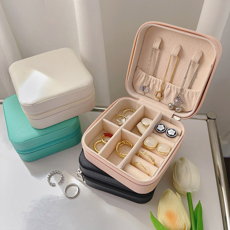 MINI JEWELRY CASE