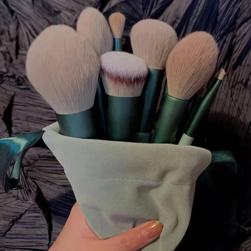 MAKE-UP BRUSHES SET