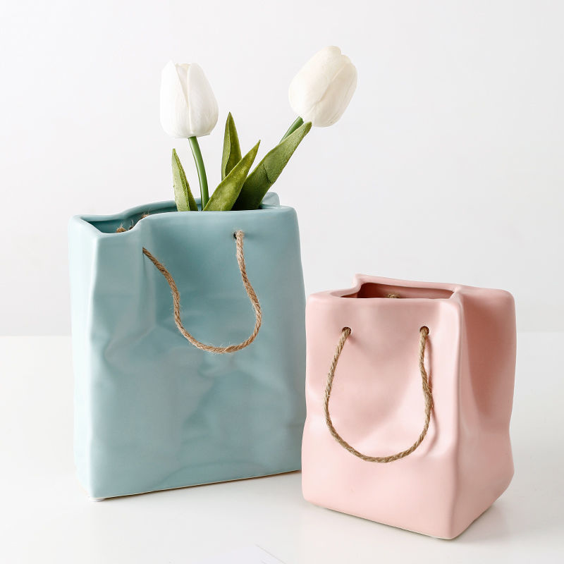 MODERN CERAMIC VASE